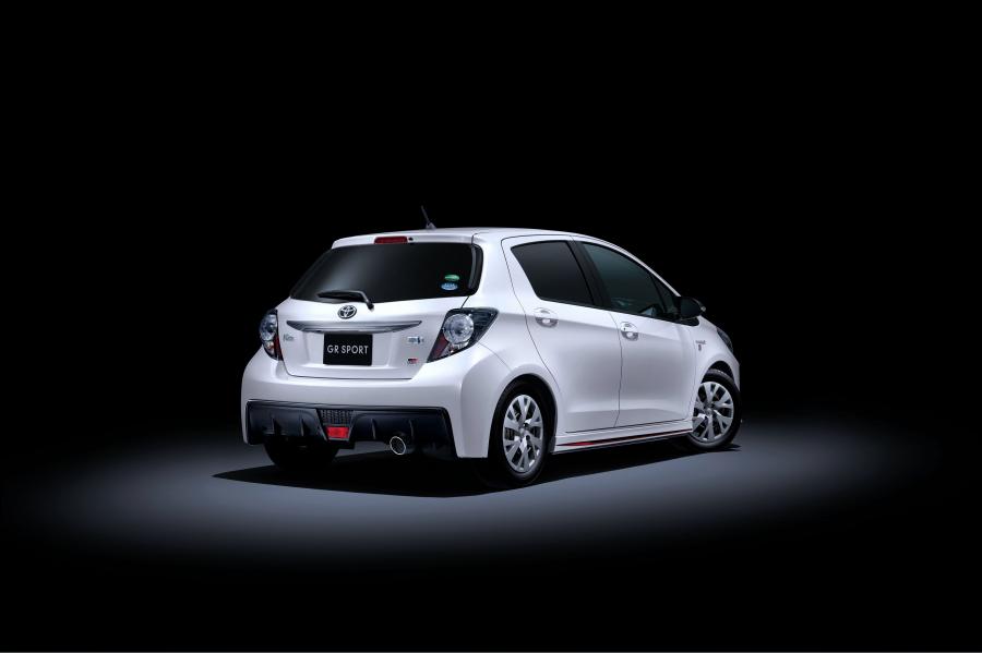  Toyota Vitz GR Sport (P130) 2017 года  (фото 2 из 3)